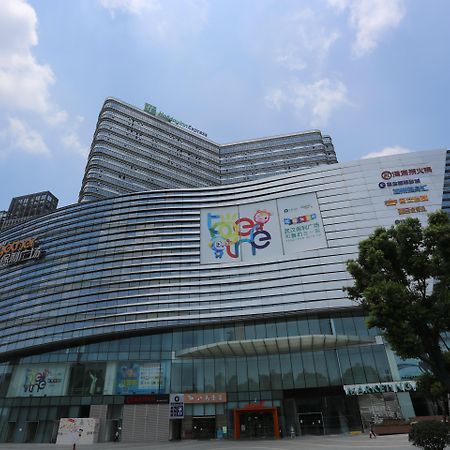 Holiday Inn Express - Wuhan Optical Valley By Ihg Экстерьер фото