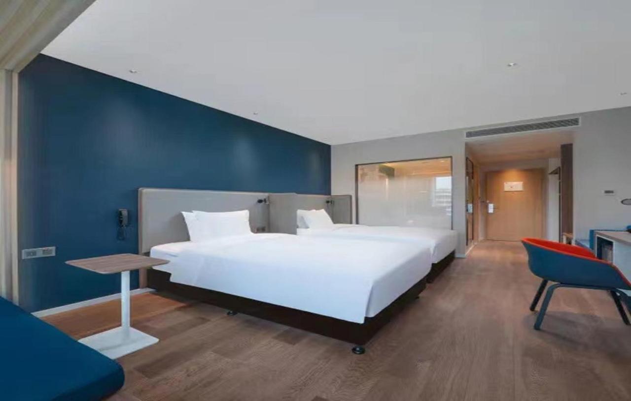 Holiday Inn Express - Wuhan Optical Valley By Ihg Экстерьер фото
