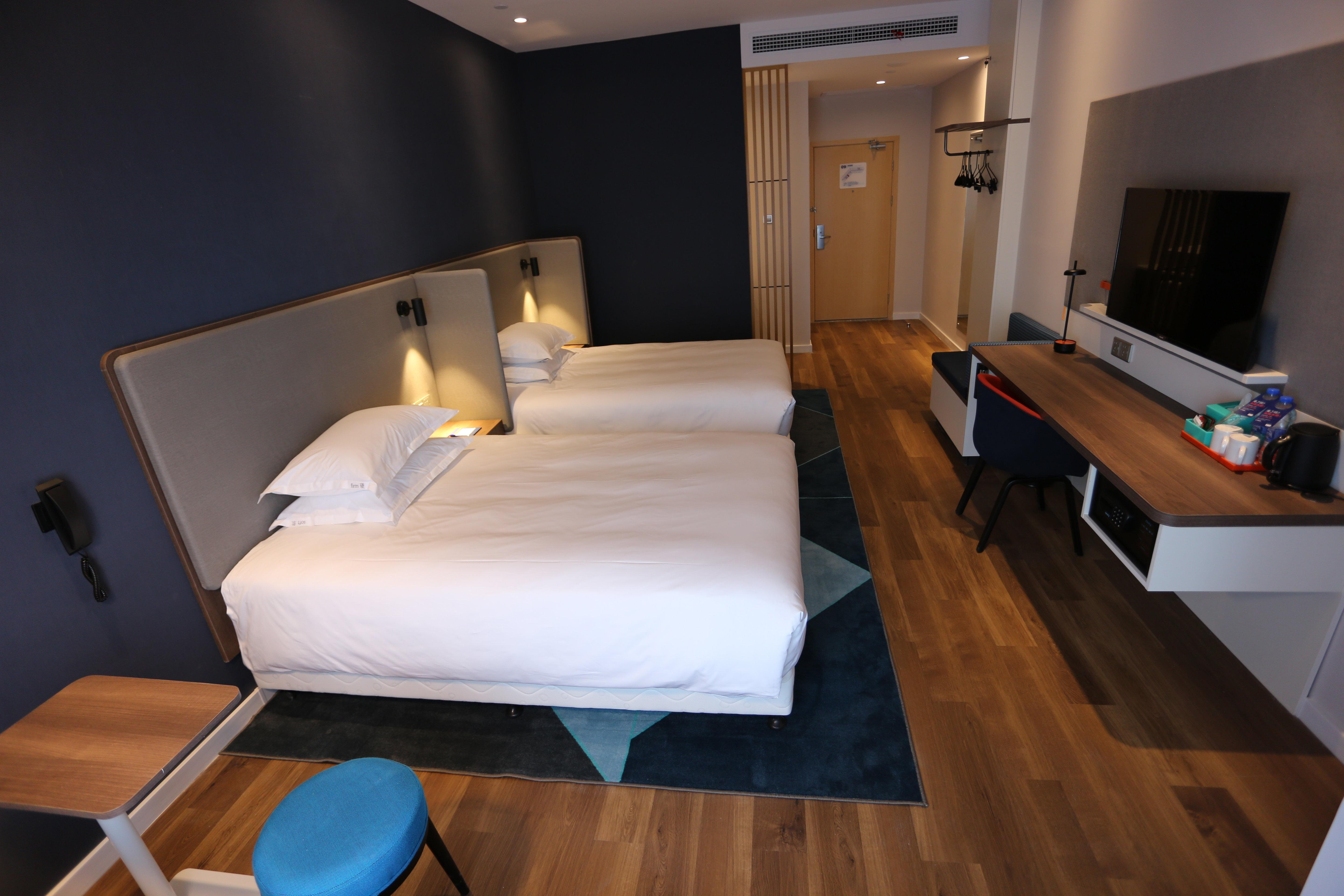 Holiday Inn Express - Wuhan Optical Valley By Ihg Экстерьер фото