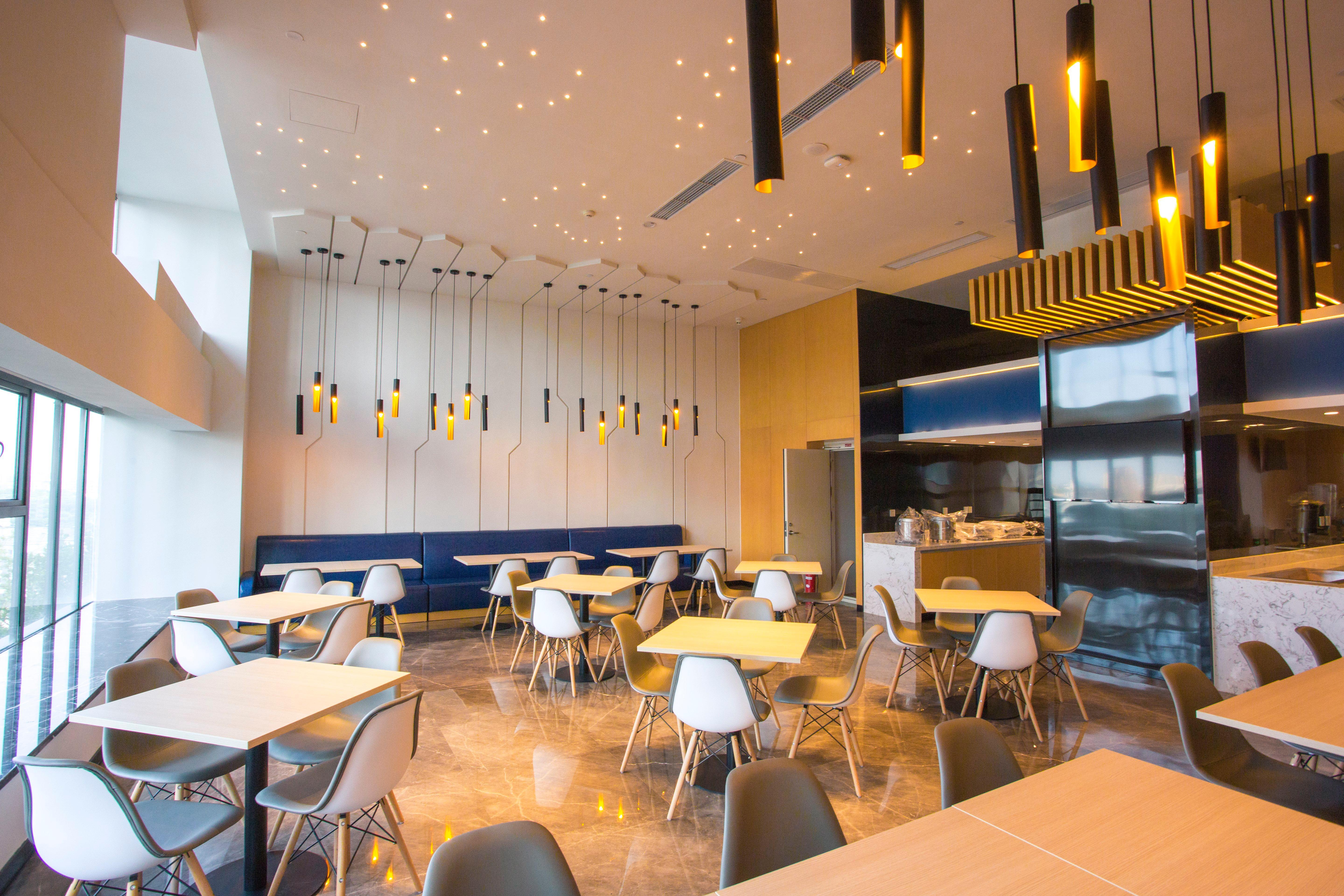 Holiday Inn Express - Wuhan Optical Valley By Ihg Экстерьер фото