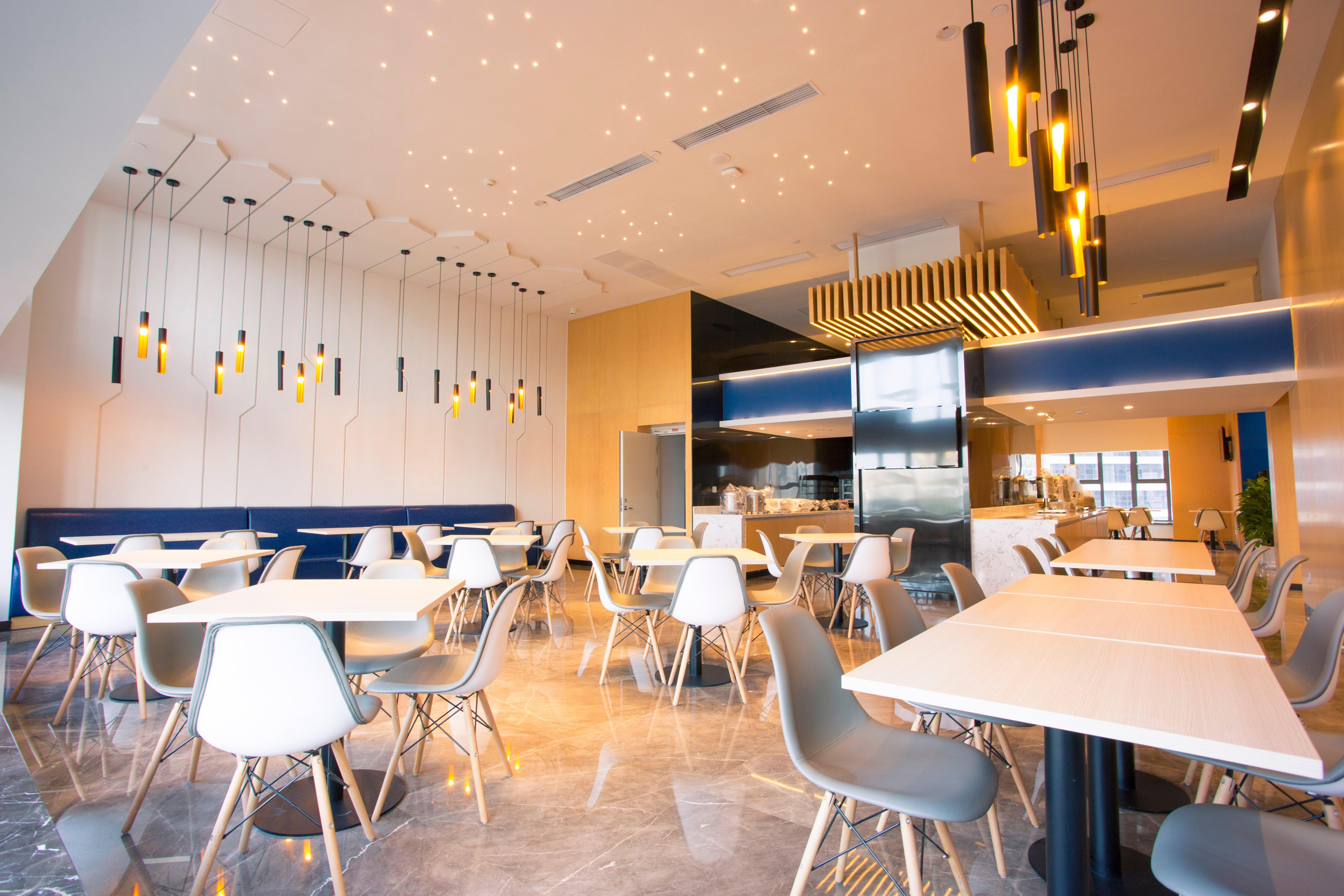 Holiday Inn Express - Wuhan Optical Valley By Ihg Экстерьер фото